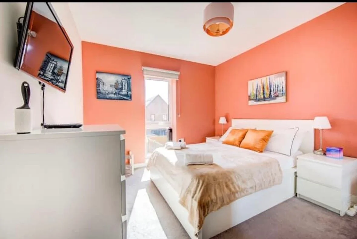 Room Gauntlet Drive in Greater London