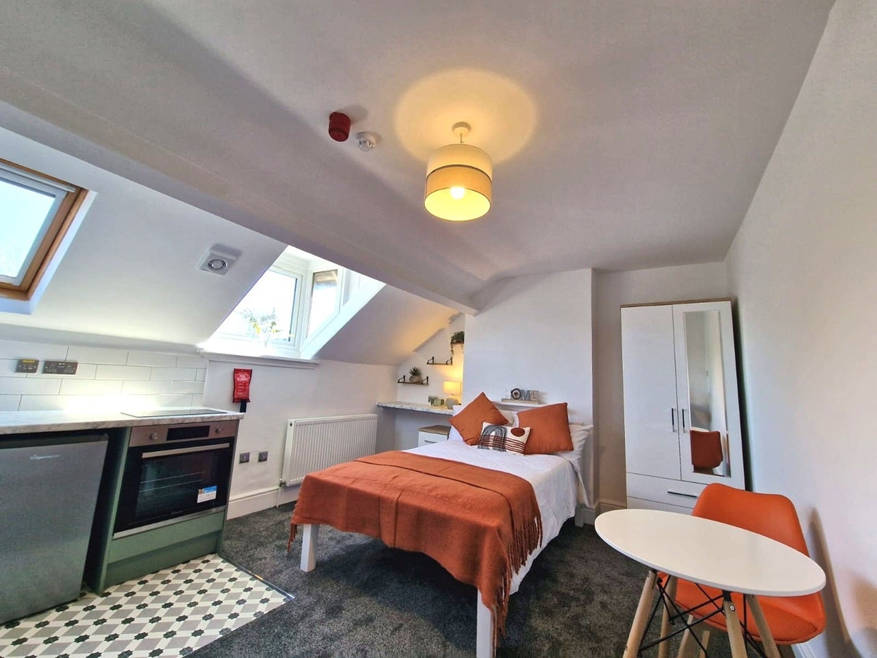 Room Gillott Road in Birmingham