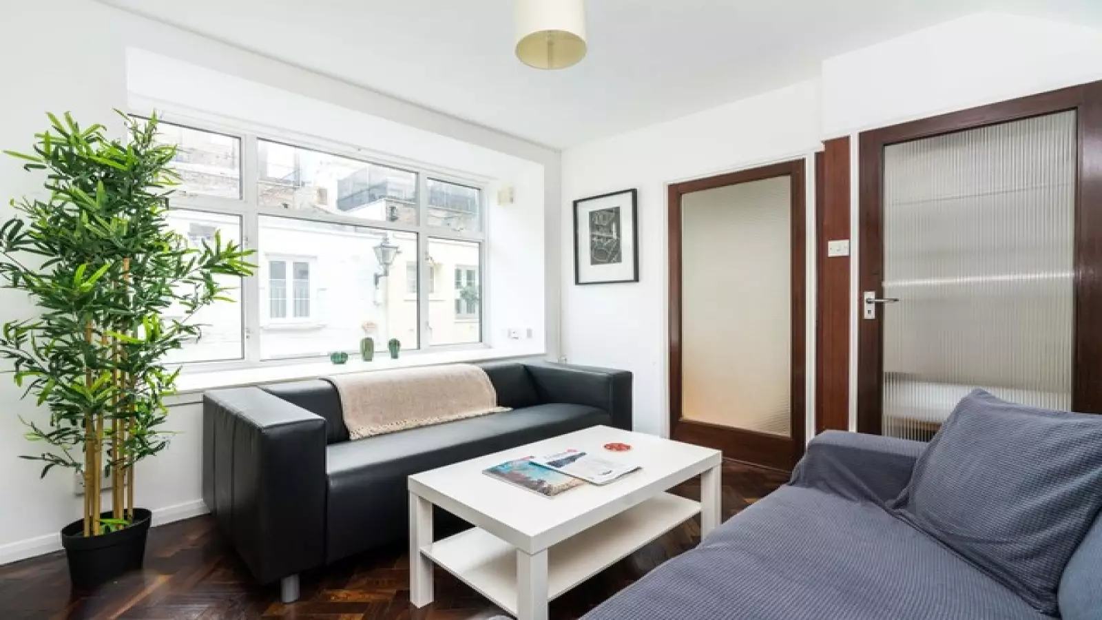 Flat Brook Mews North in City of Westminster