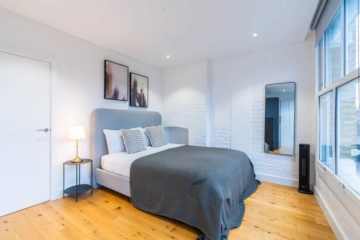Flat Farringdon Road in Greater London