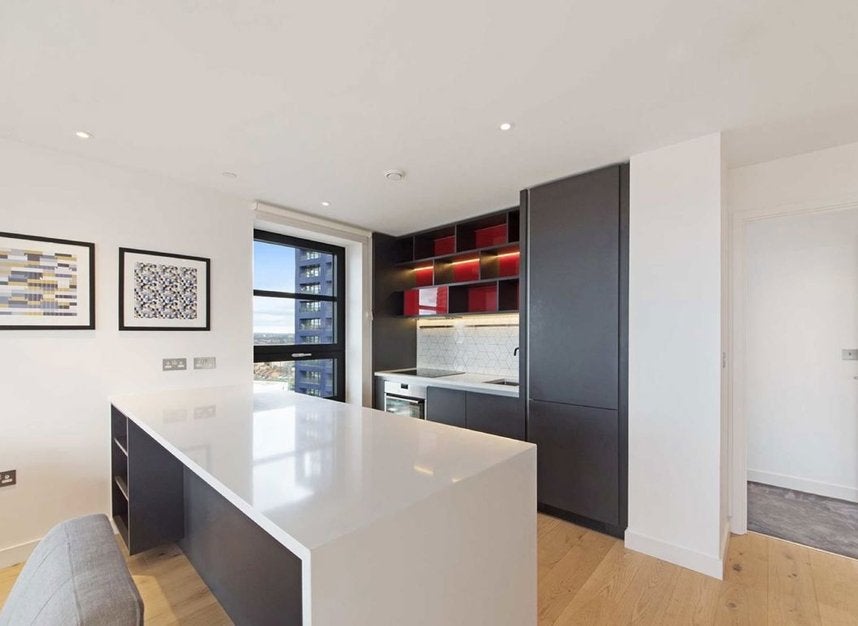 Flat Lyell Street in Greater London