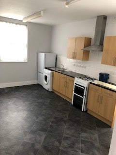Flat Elderton Road in Southend-on-Sea