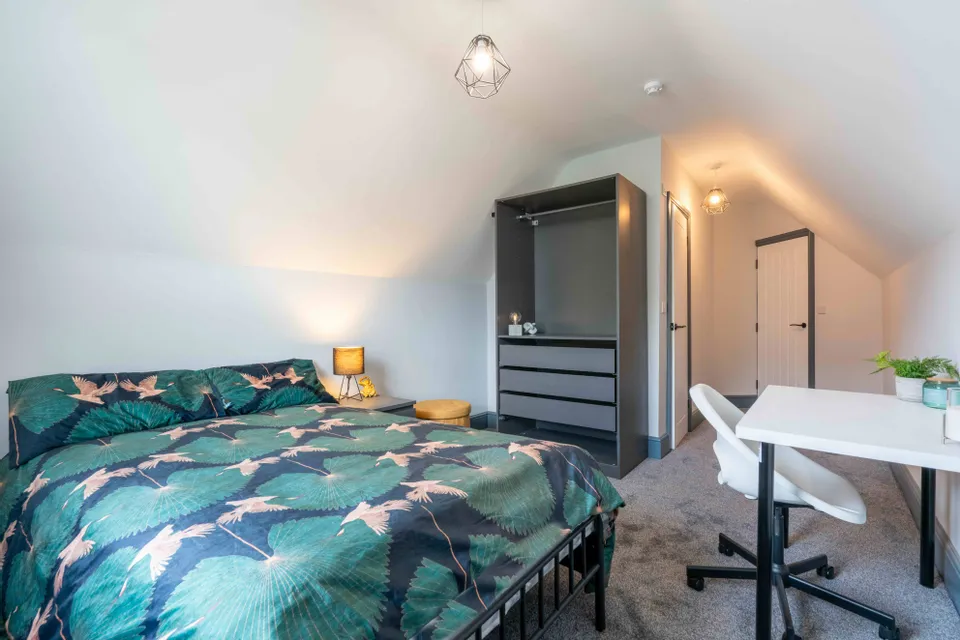 Room Yarborough Road in Lincoln