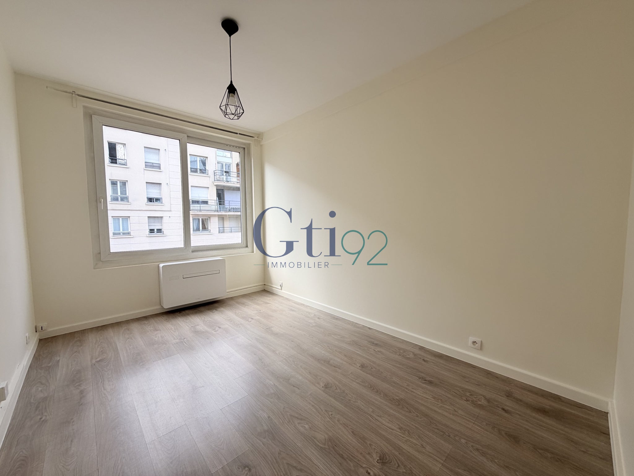 Appartement Rue de la Fraternité à Issy-les-Moulineaux