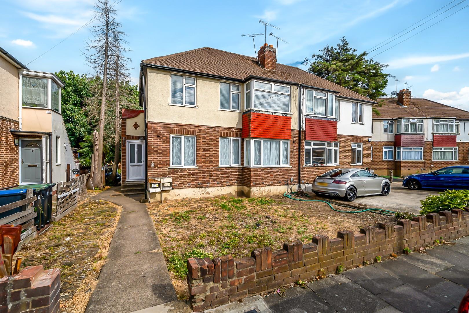 Flat Stainton Road in Greater London