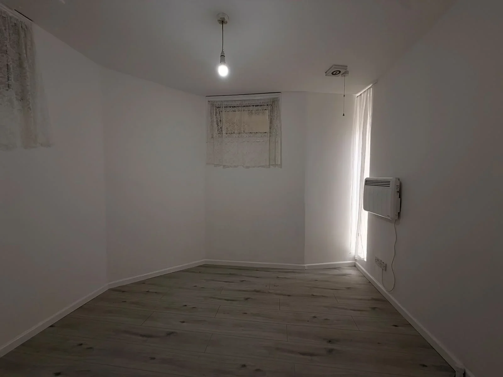 Flat Myddleton Road in Greater London