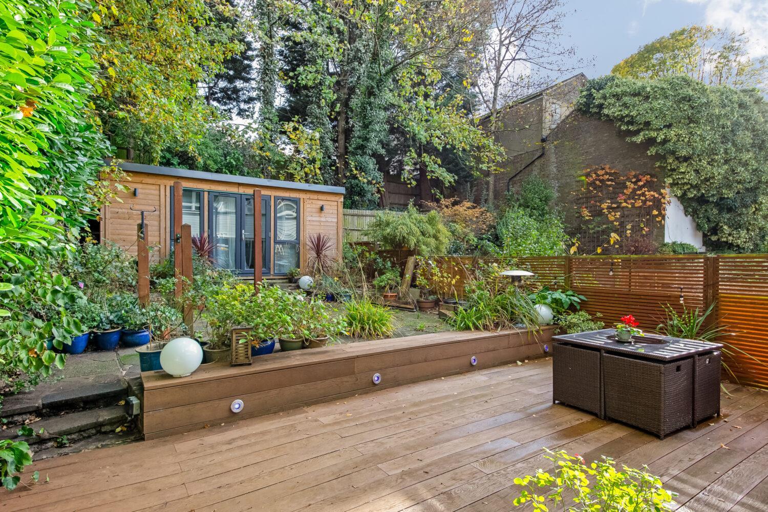 House Wakefield Gardens in Greater London