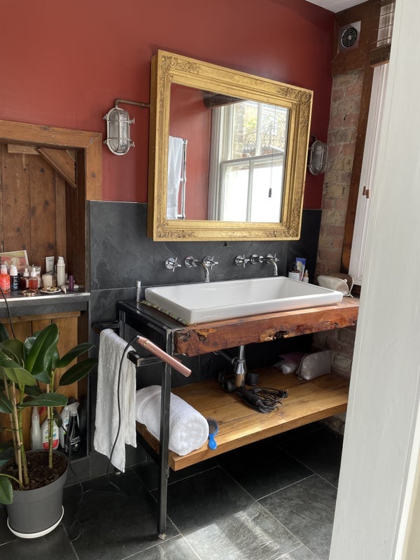 Flat Princess May Road in Greater London