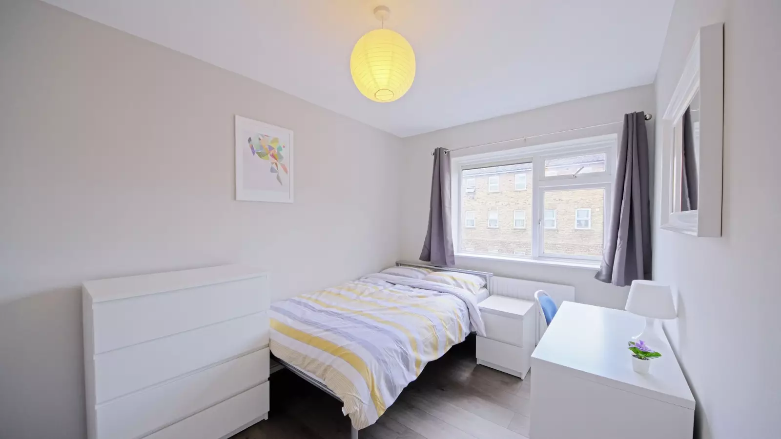 Flat Cheshire Street in Greater London