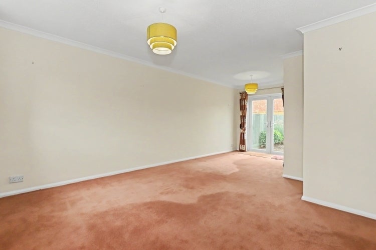 House Kingfisher Drive in Cherwell District