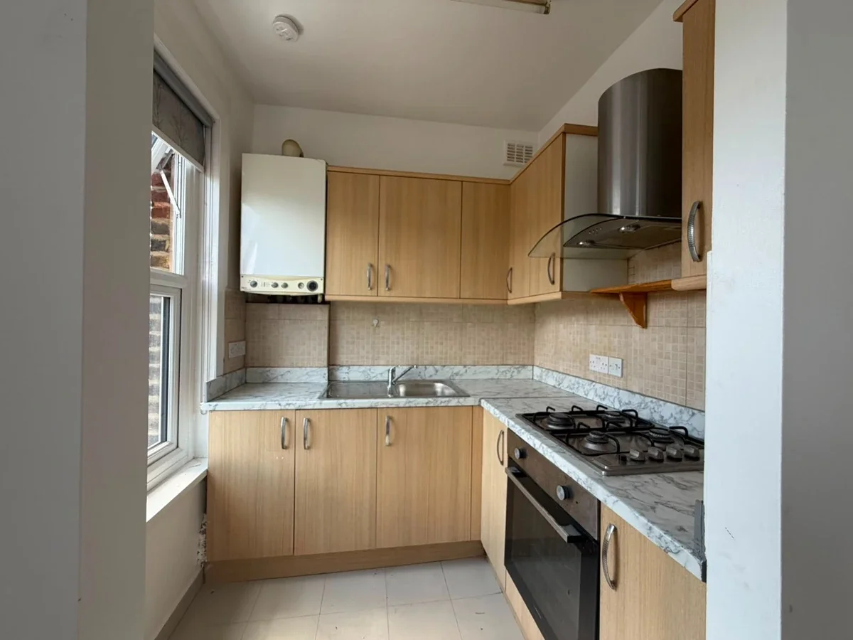 Flat Lordship Lane in Greater London