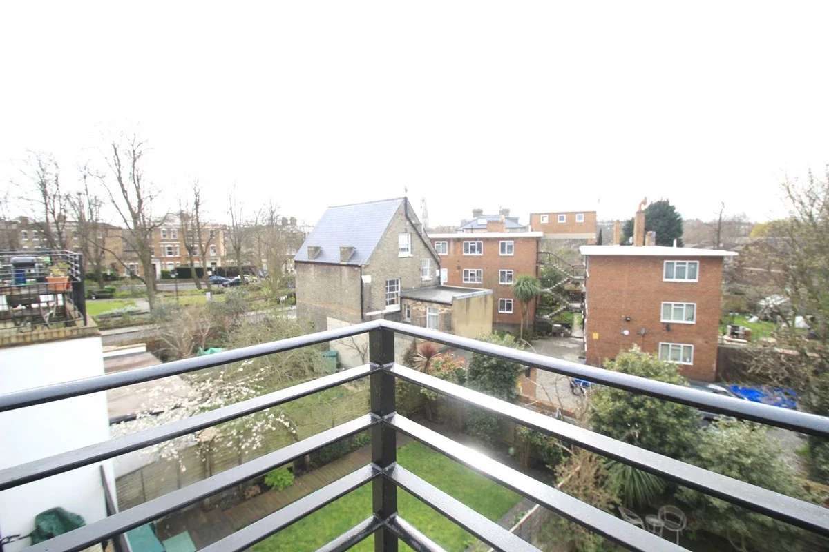 Flat Caledonian Road in Greater London