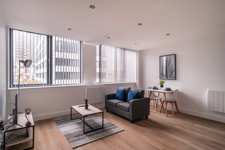 Flat Talbot Road in Trafford