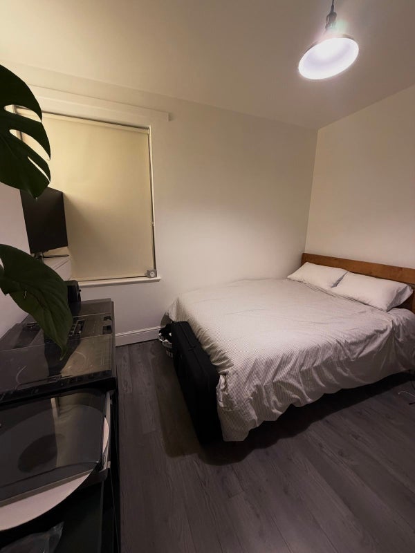 Room Tatnell Road in Greater London