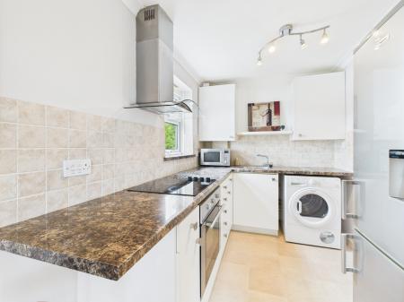 Flat Glamis Close in Basingstoke and Deane