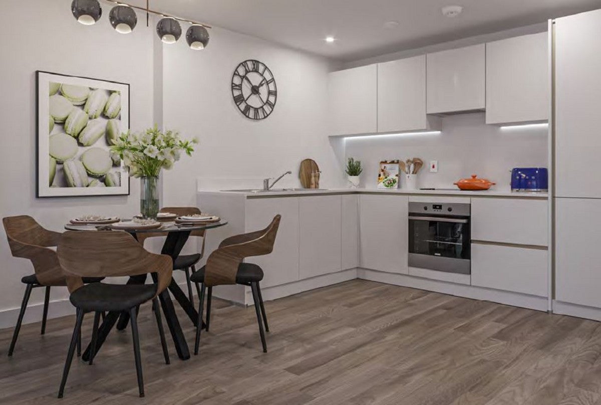 Flat Brook Avenue in Greater London