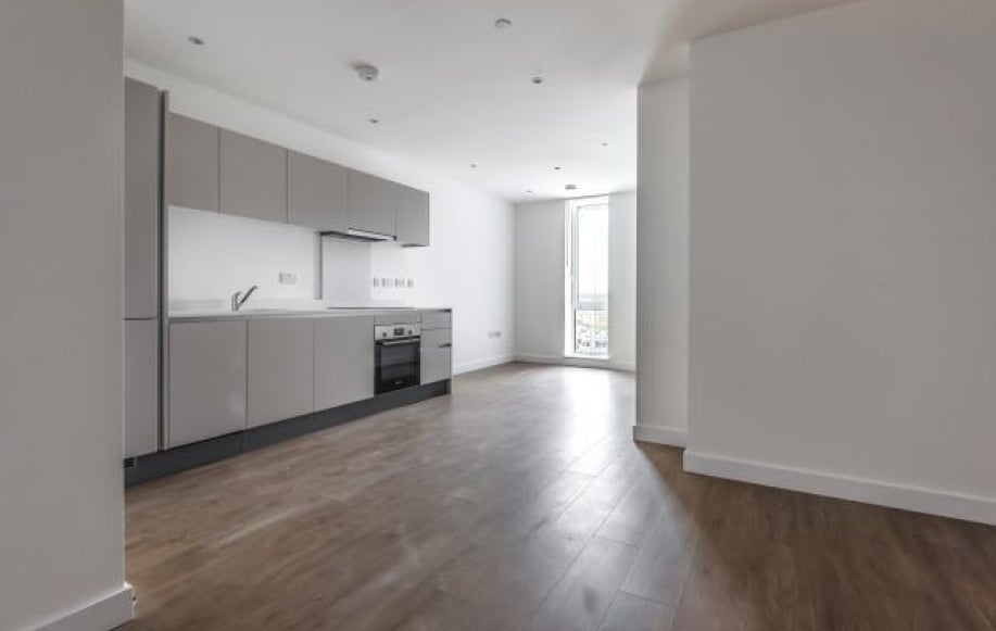 Flat Bond Way in Bracknell