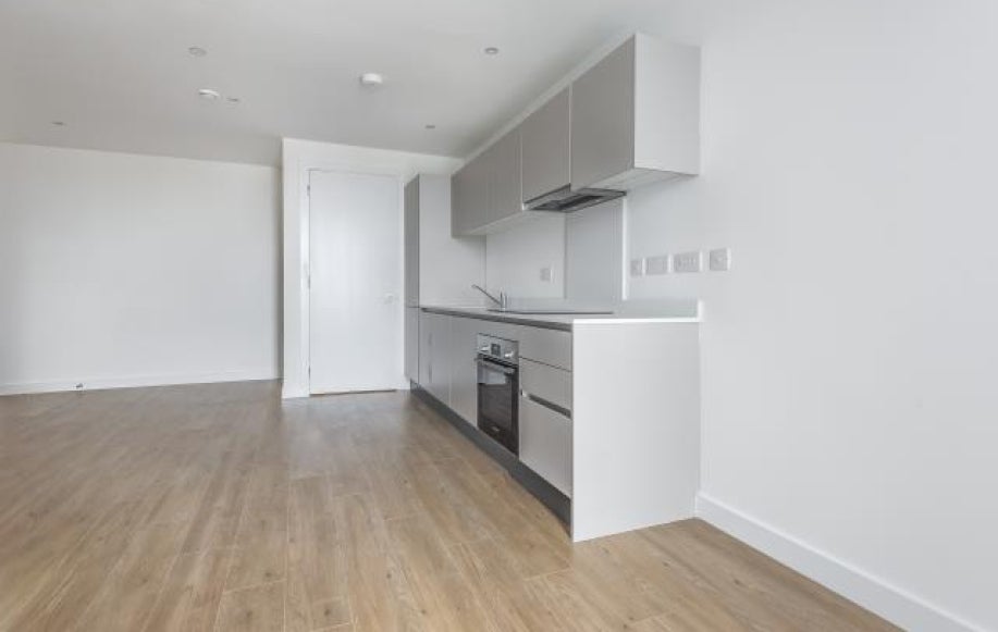 Flat Bond Way in Bracknell