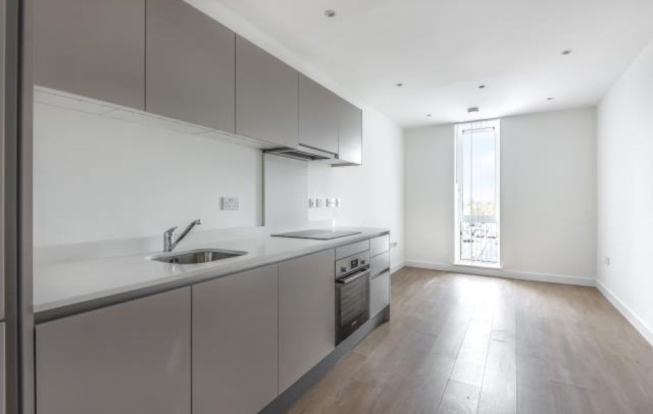 Flat Bond Way in Bracknell