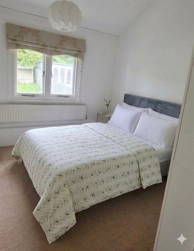 Room Foxley Lane in Greater London