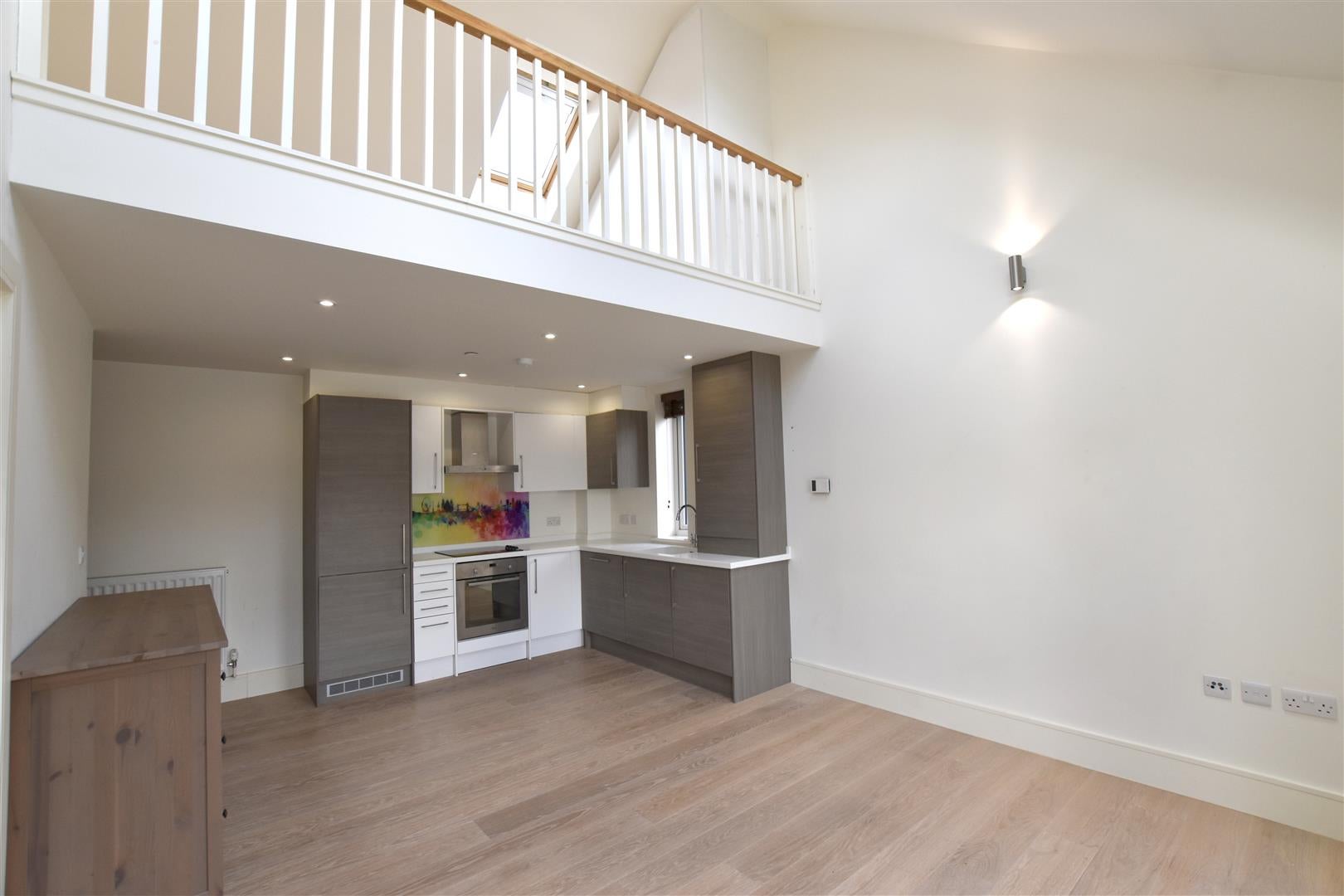 Flat Hooley Lane in Reigate and Banstead