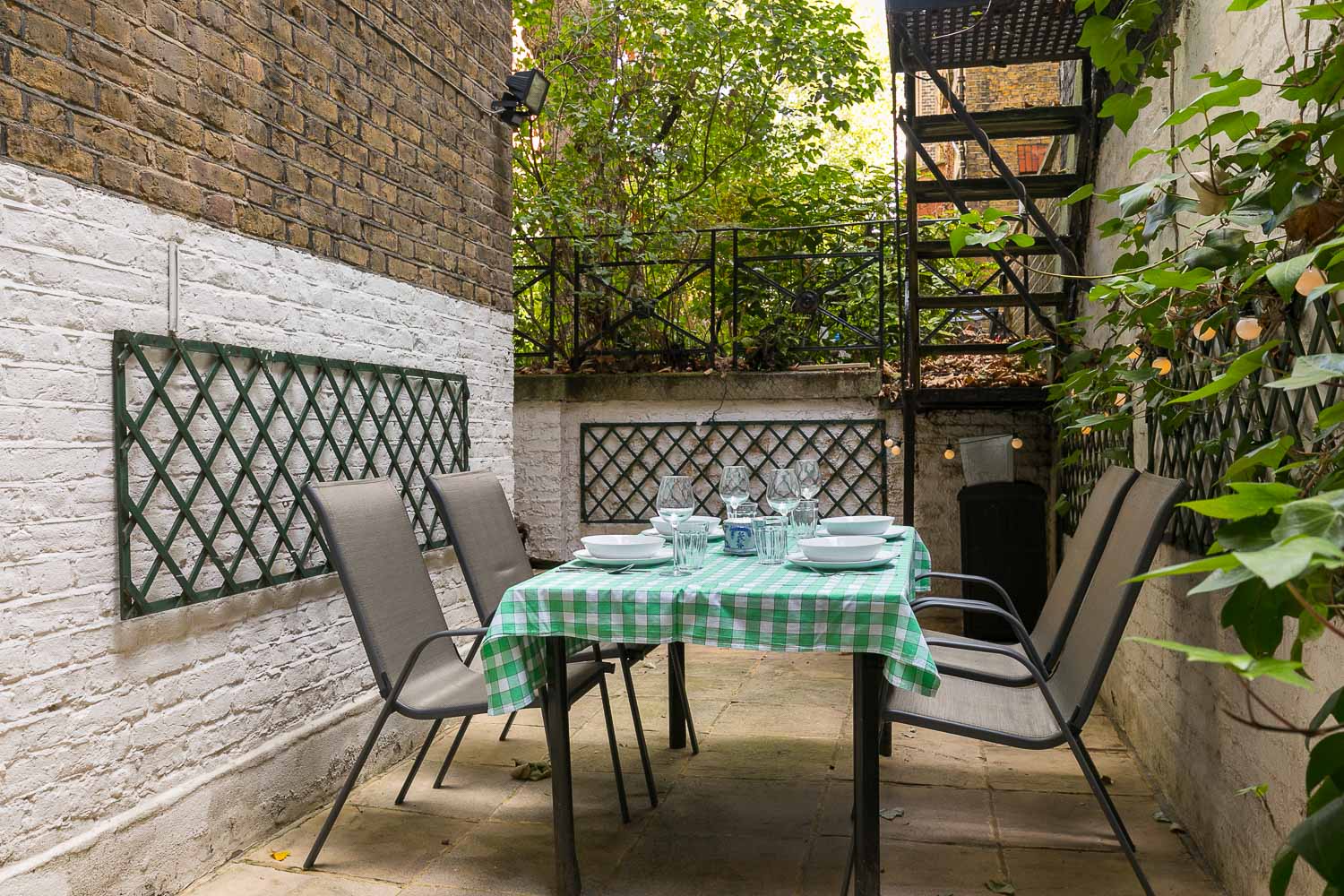 Flat Ashburn Place in Greater London