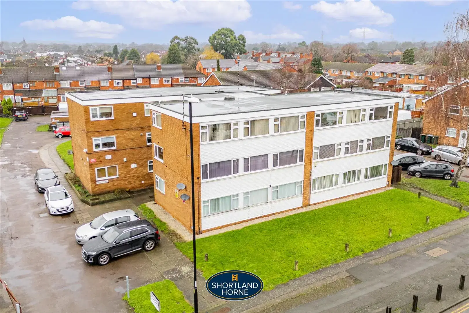Flat Alderman's Green Road in Coventry