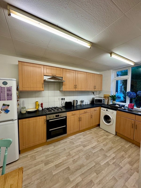 Room Fernlea Road in Greater London