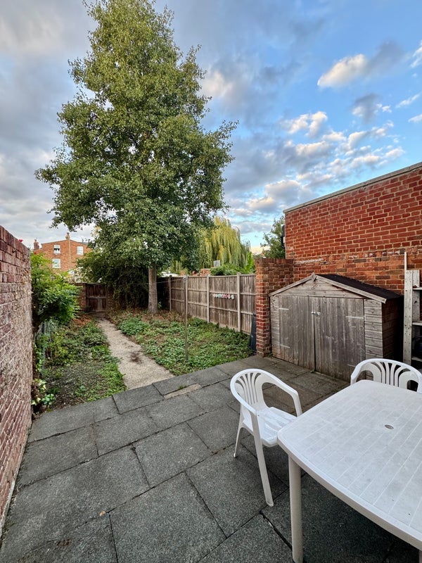 Room Fernlea Road in Greater London