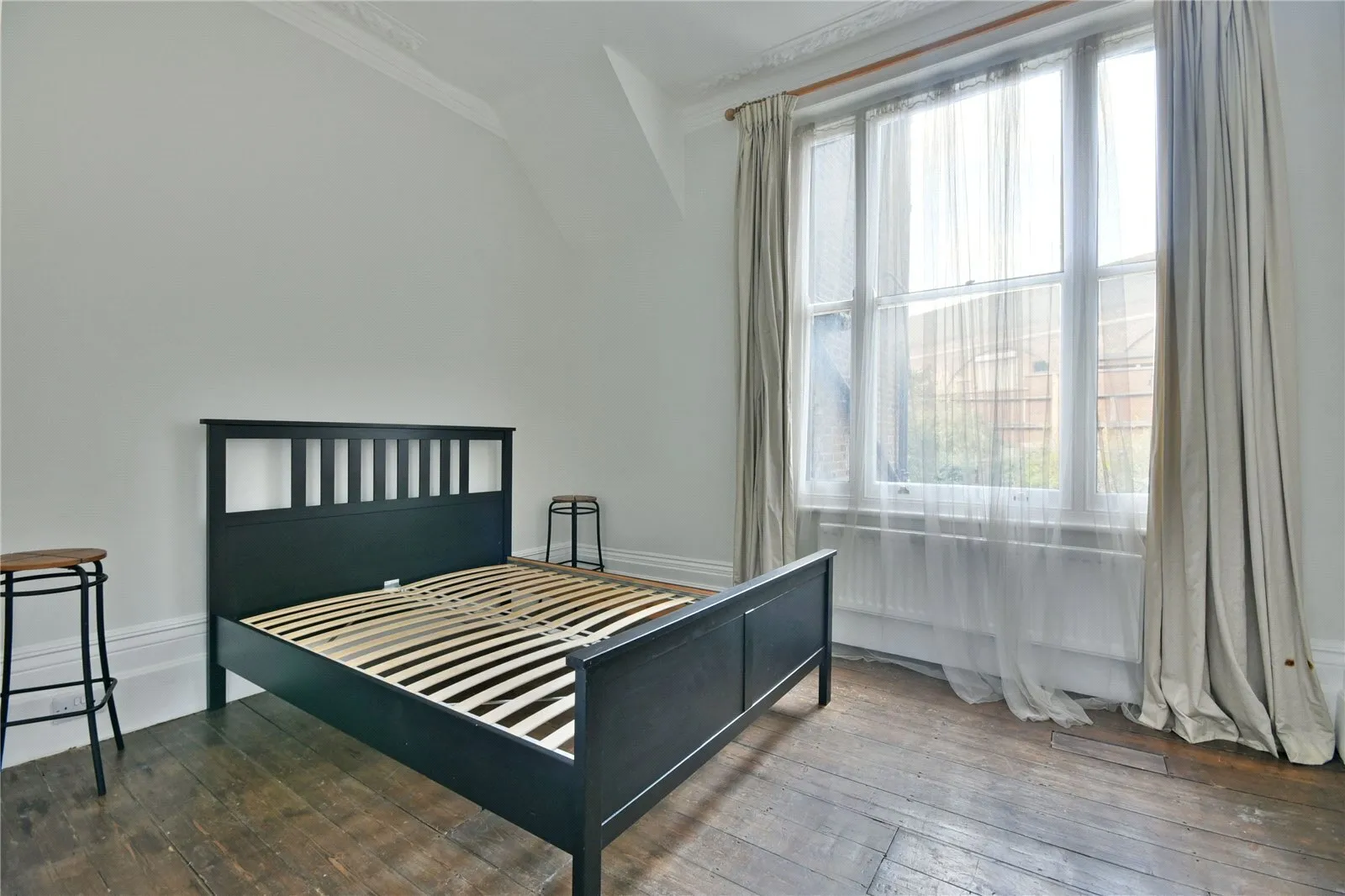 Flat Iverson Road in Greater London