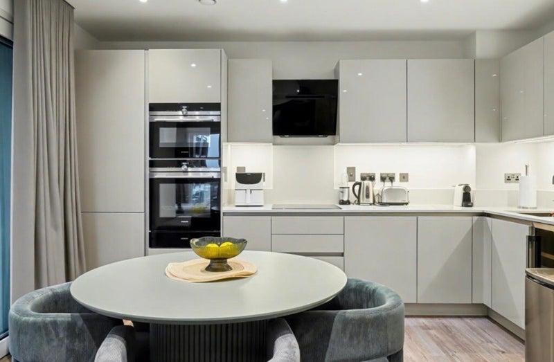 Room New Drum Street in Greater London