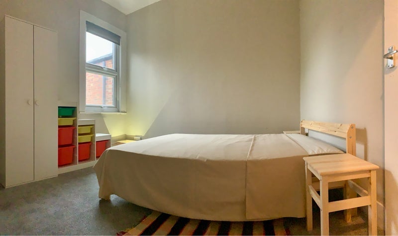 Room Fairfax Road in Greater London