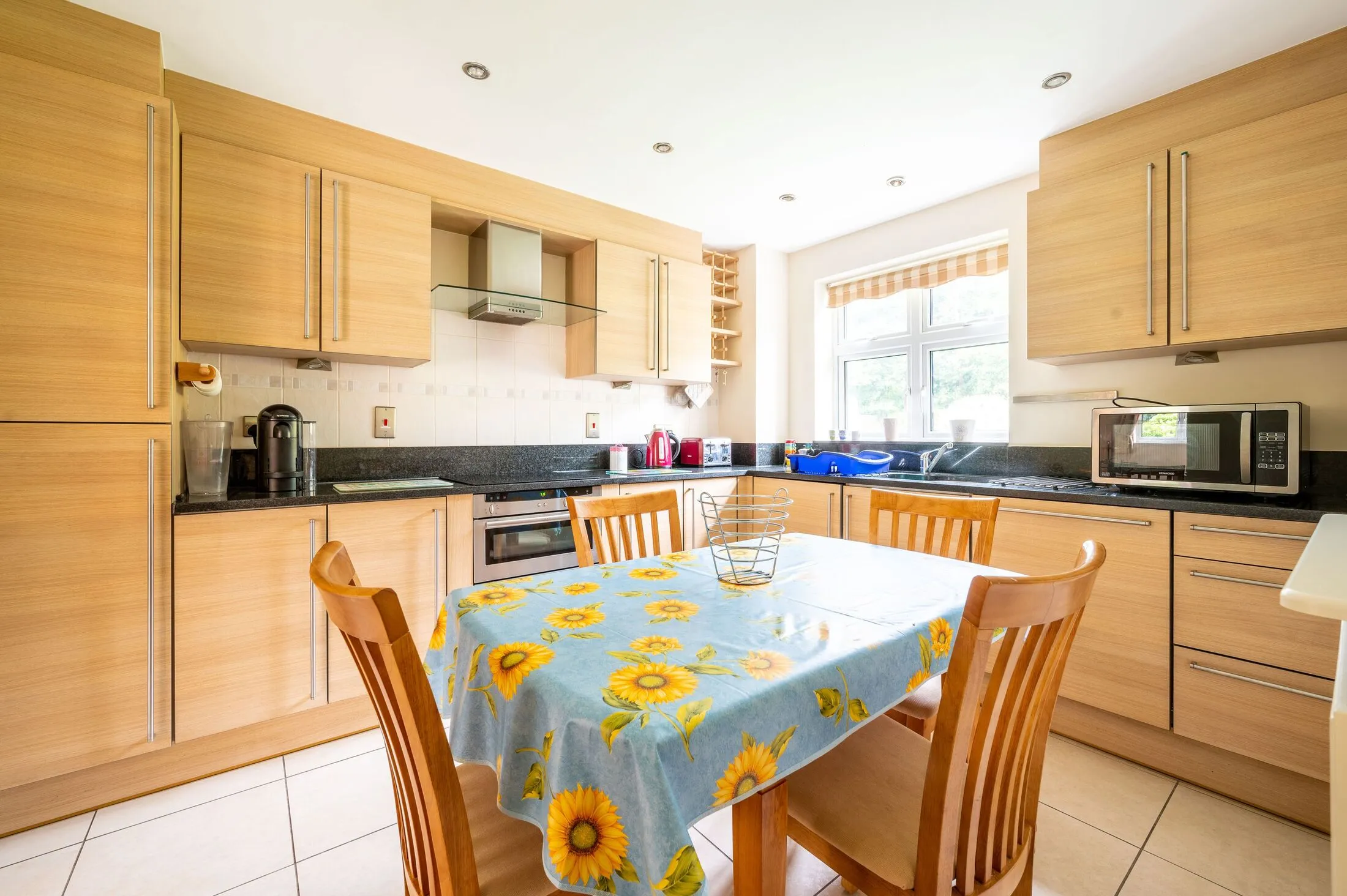 Flat Clandon Road in Guildford