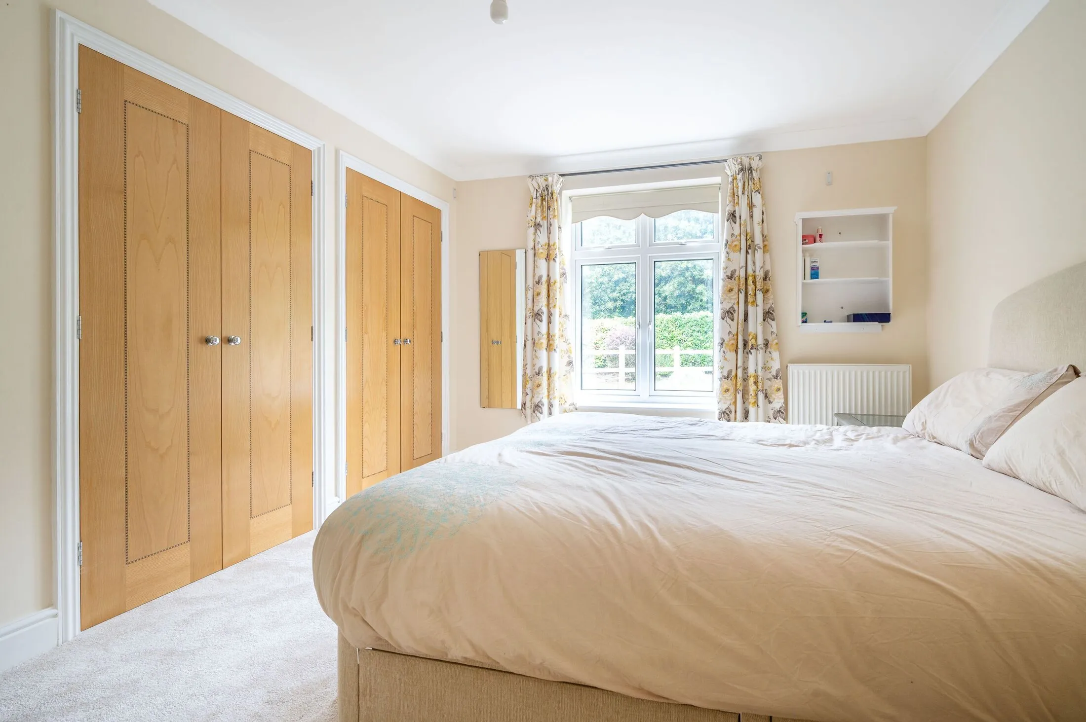 Flat Clandon Road in Guildford