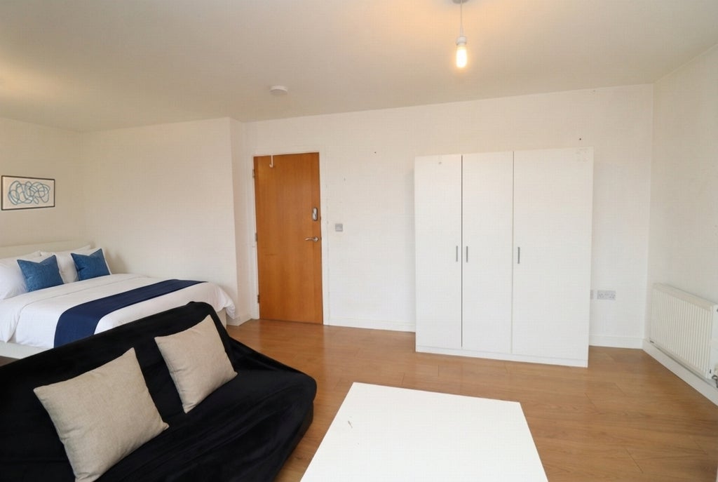 Room Globe Road in Greater London