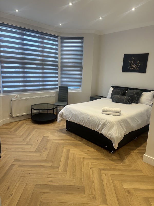 Flat Berkhamsted Avenue in Greater London