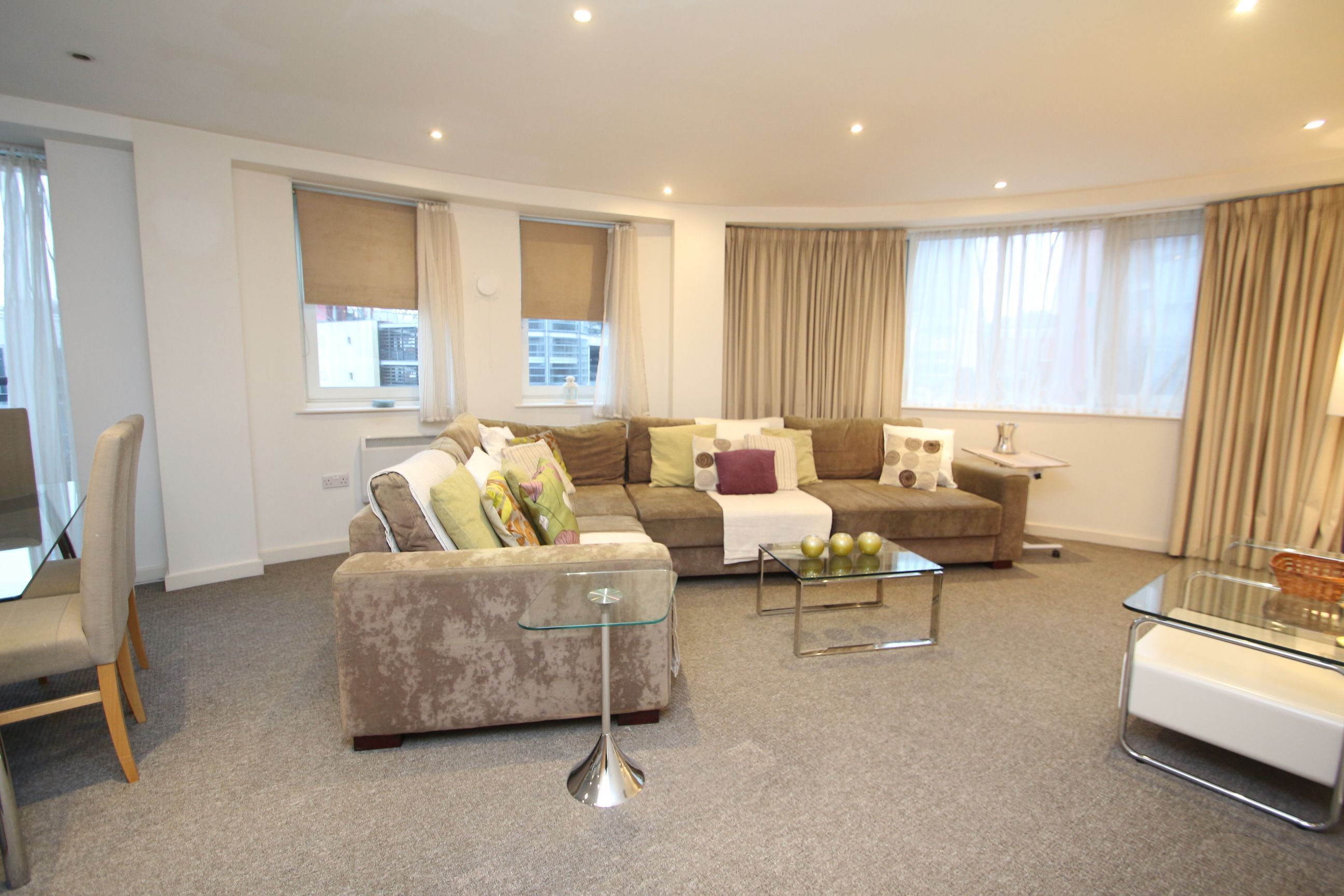 Flat Waterloo Square in Newcastle upon Tyne