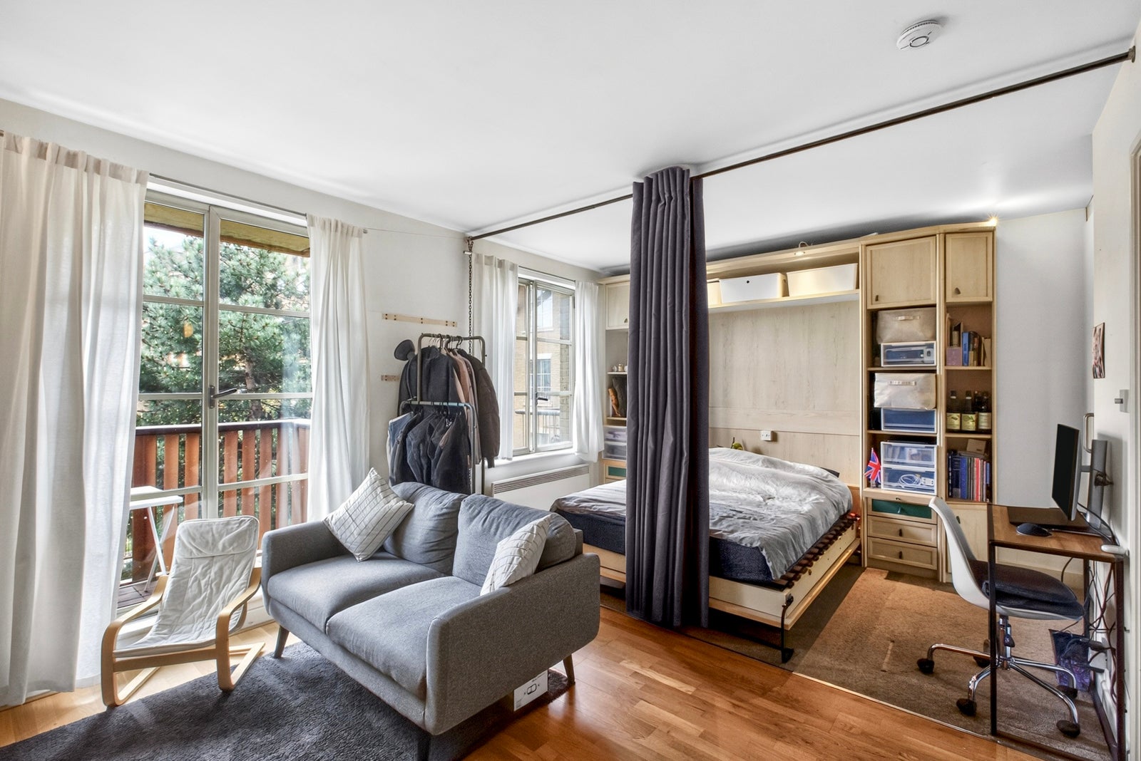 Flat Queen Elizabeth Street in Greater London