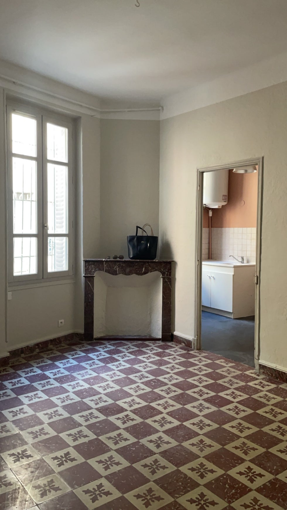Flat Place Pie in Avignon