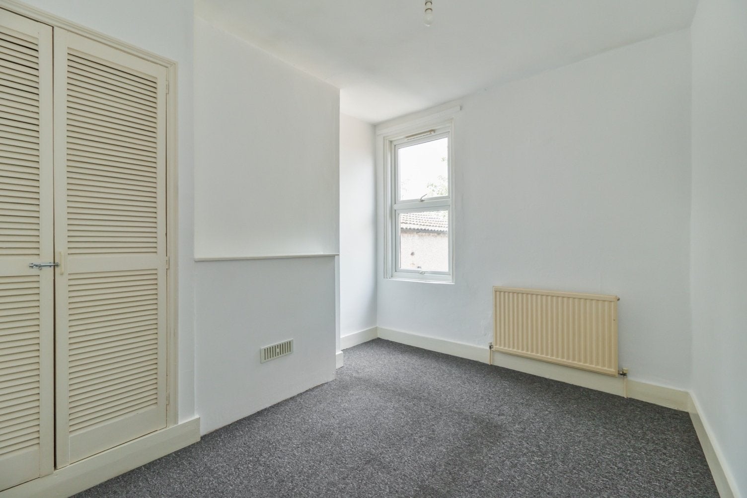 House Maynard Close in Greater London