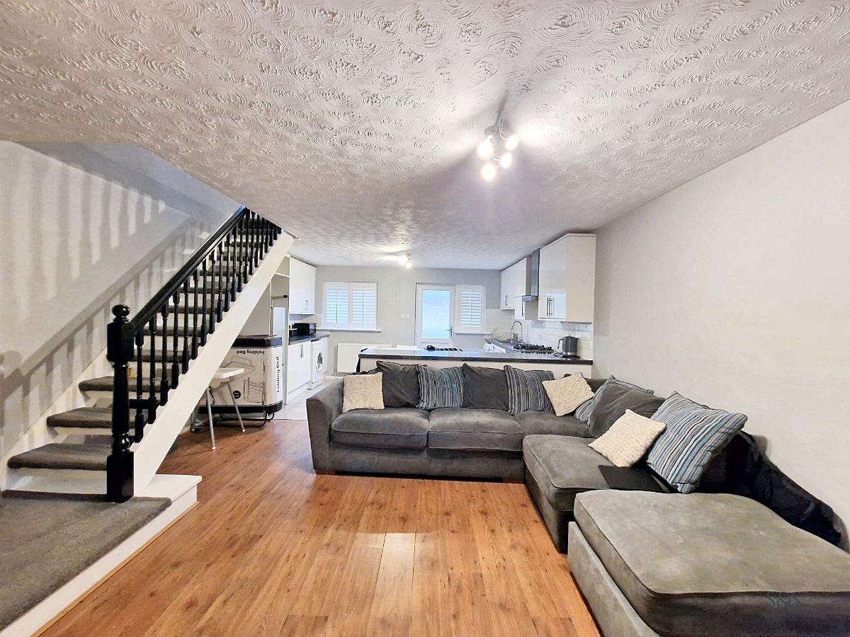 House Crescent Grove in Prestwich