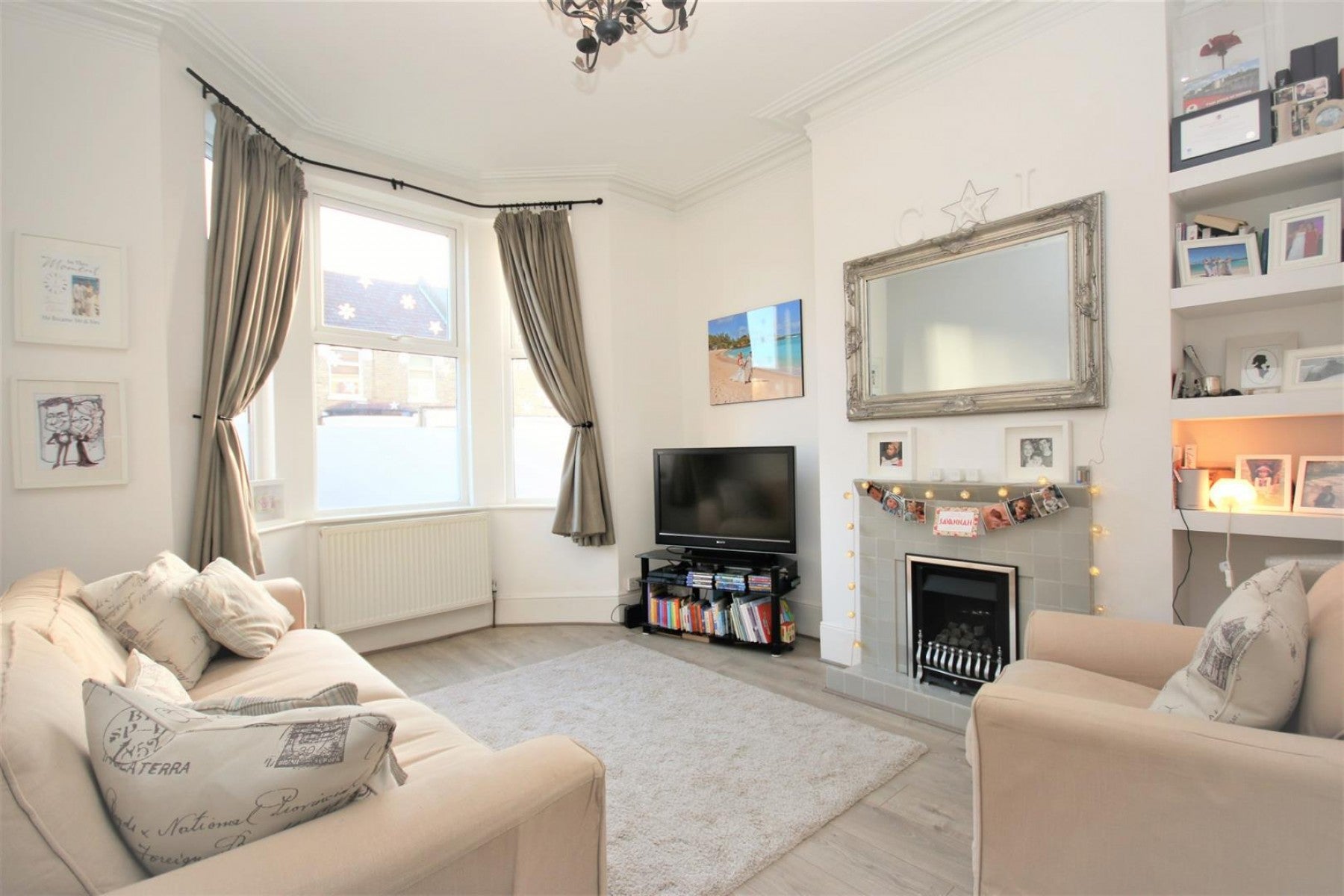 Flat Cheshire Road in Greater London