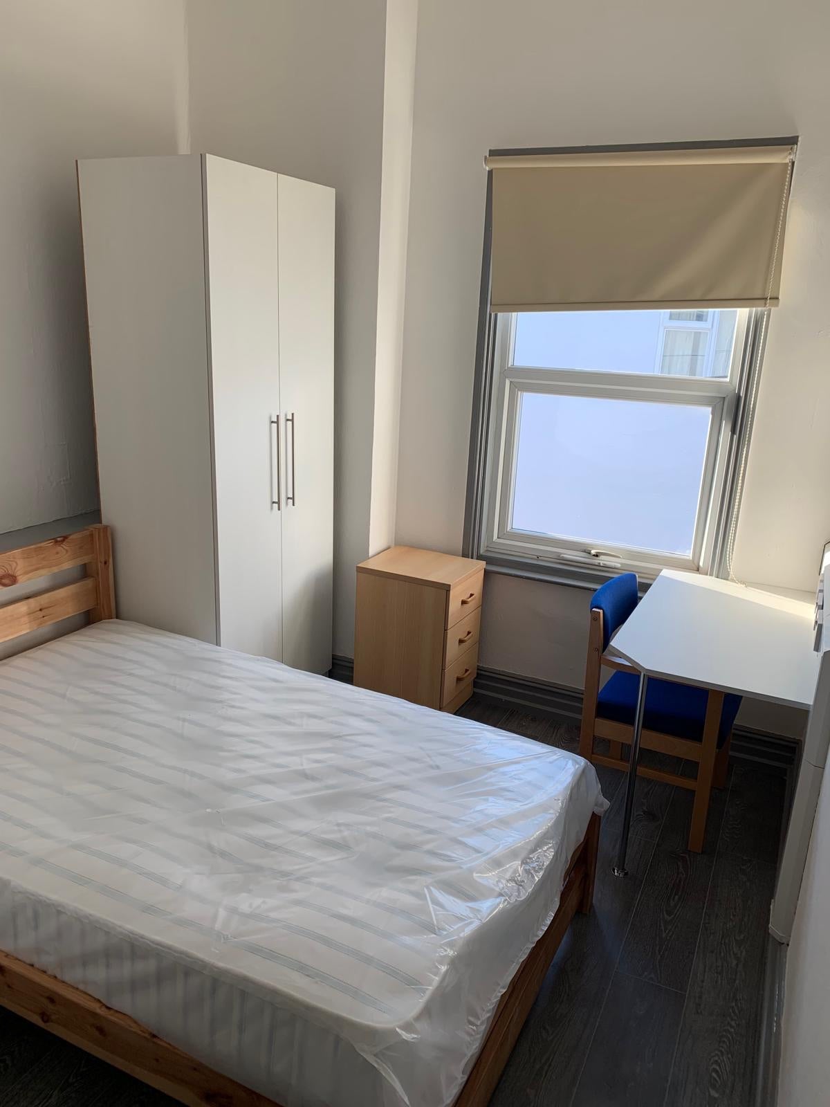 Room Warwick Place in Royal Leamington Spa