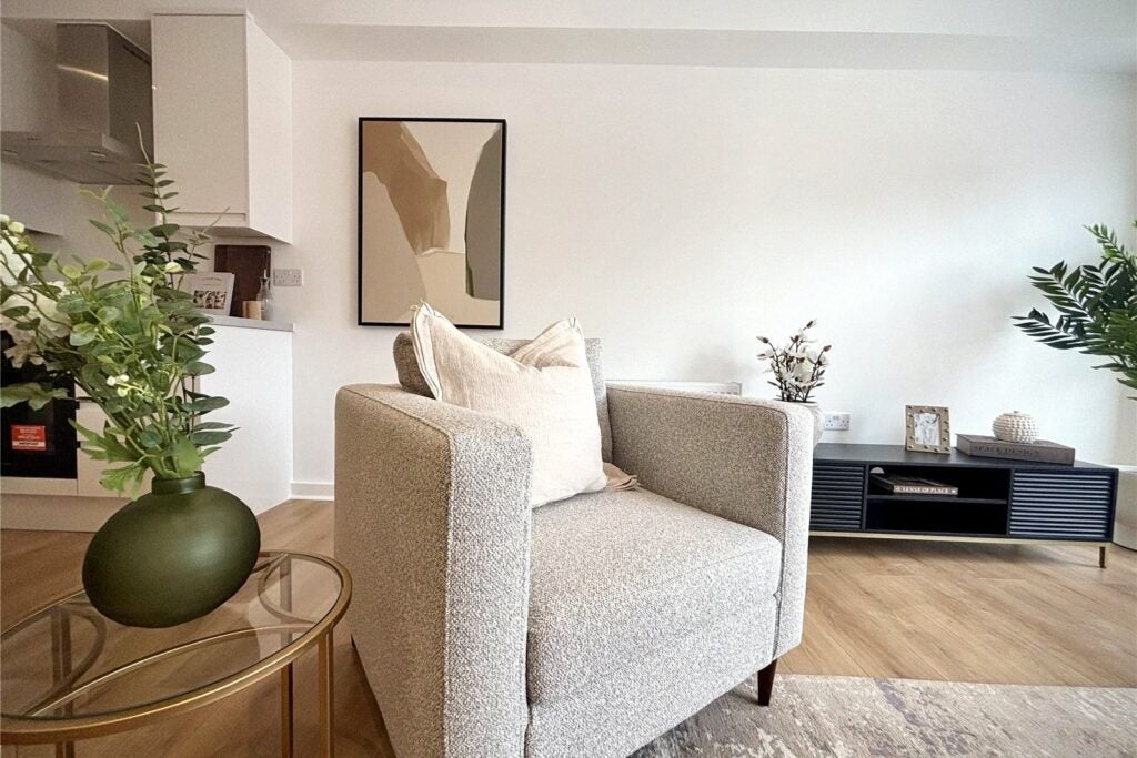Flat Victoria Road in Rushmoor