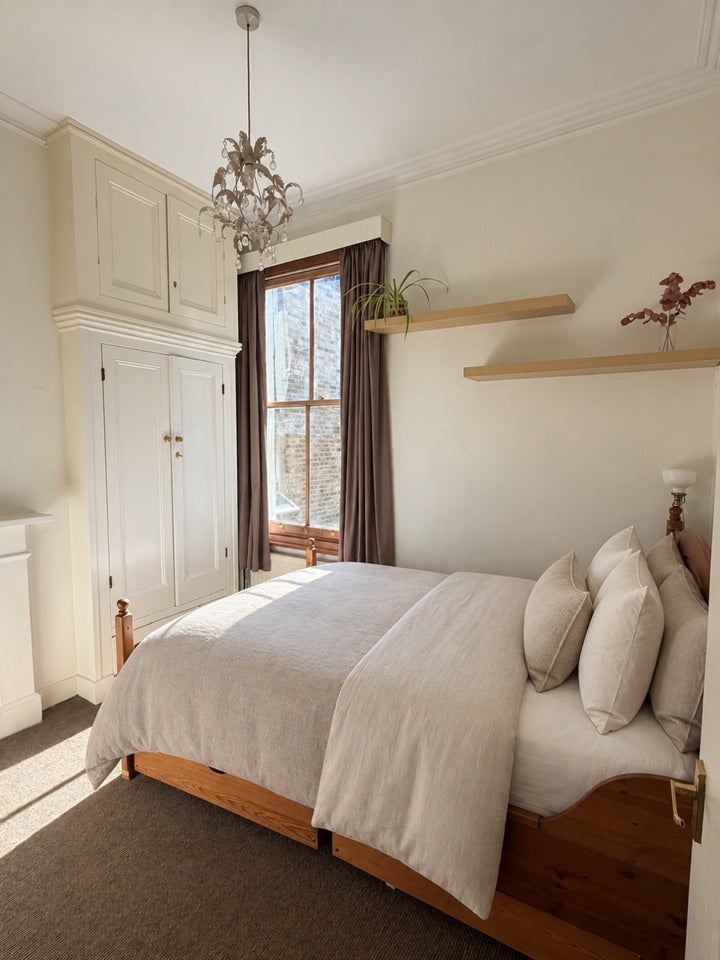 Flat Croxley Road in City of Westminster