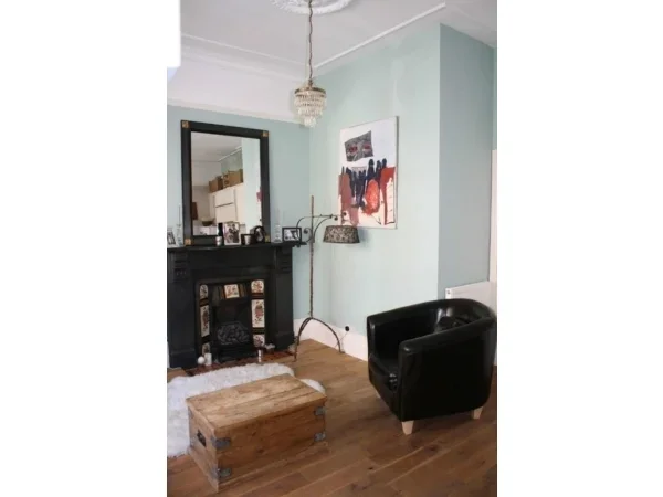 Flat Croxley Road in City of Westminster