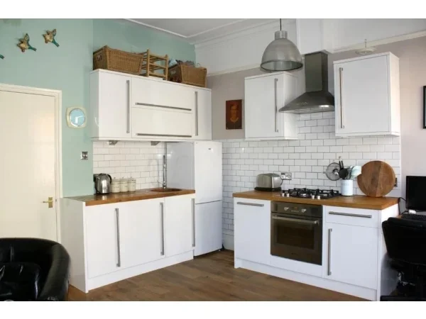 Flat Croxley Road in City of Westminster