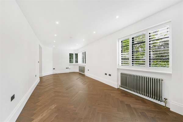 Flat West Hill Court in Greater London