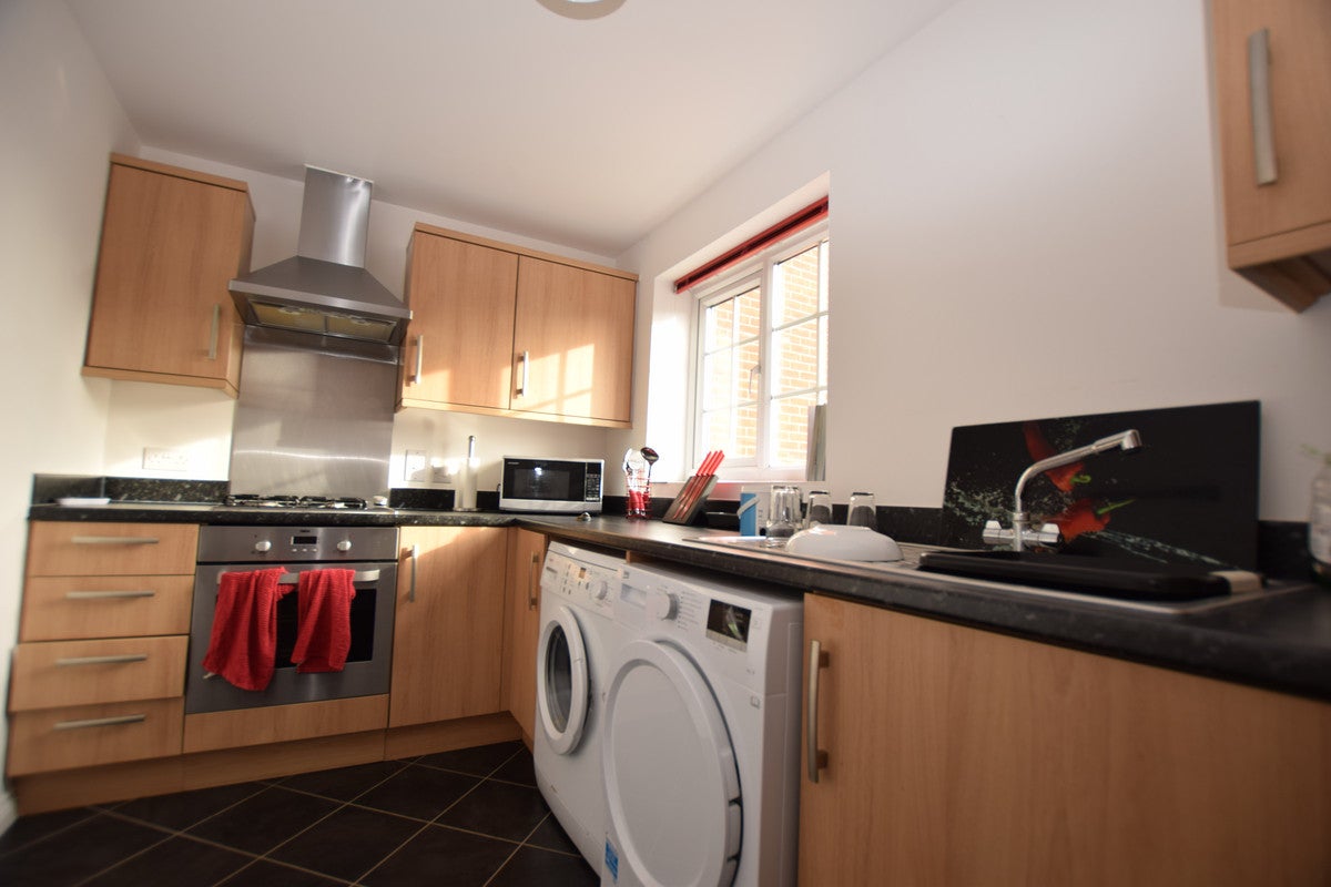Flat Hooper Avenue in Colchester