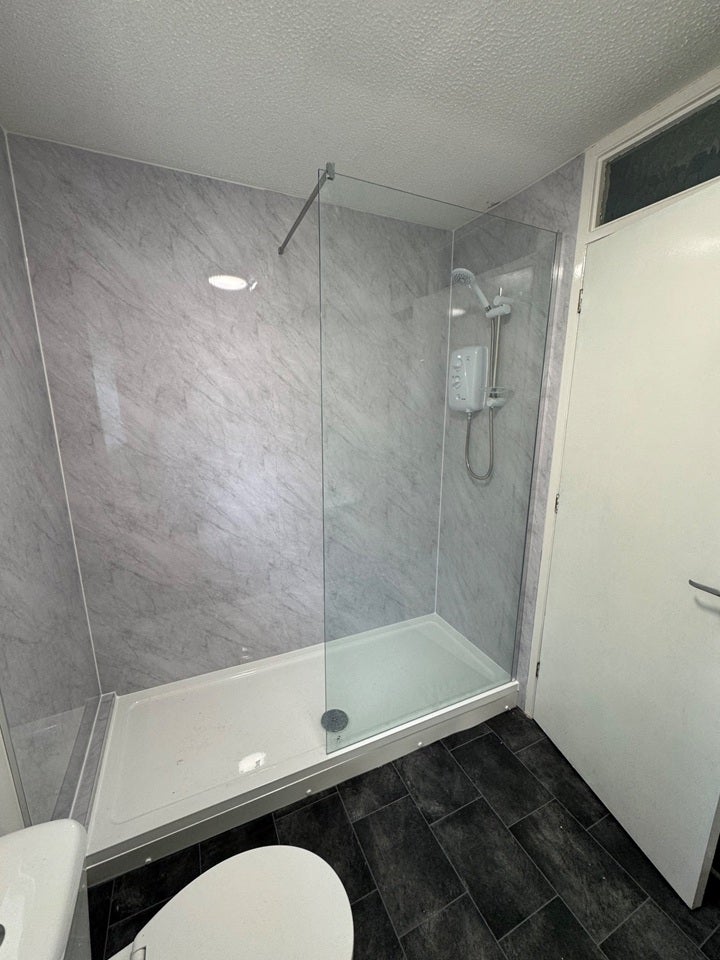 House Berrow Close in Luton